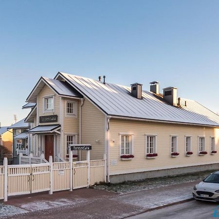 Turusensaha Guesthouse Oulu Esterno foto