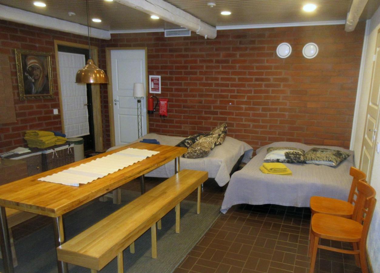 Turusensaha Guesthouse Oulu Esterno foto